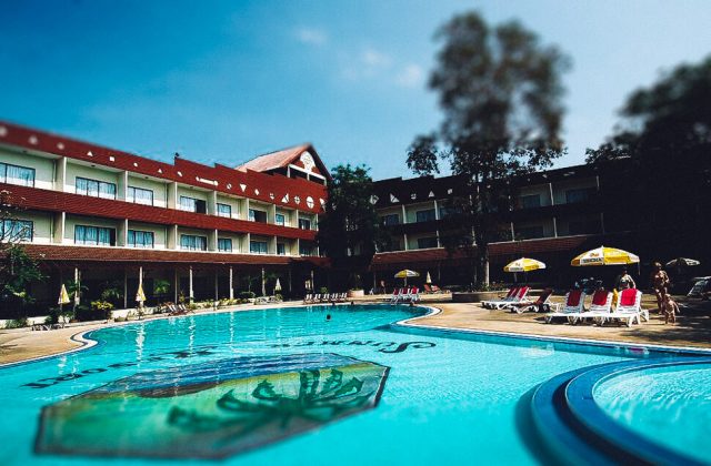 Pool in der Nähe des Hauptkörpers von Pattaya Garden Hotel