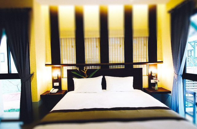 سرير مزدوج حديقة فندق باتايا