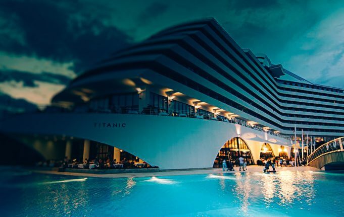 Знаменитая гостиница Titanic Beach Lara 5*